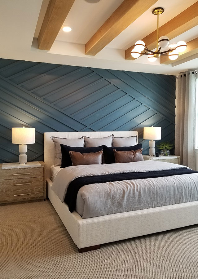 beautiful, freshly cleaned master bedroom to represent Cullen Cleaning's home cleaning services